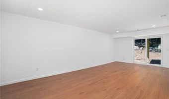 18 Pleasantview Ave, Johnston, RI 02919