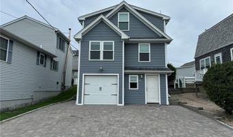 46 Follett Rd, Narragansett, RI 02882