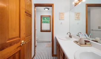 165 Lynn Cir, East Greenwich, RI 02818