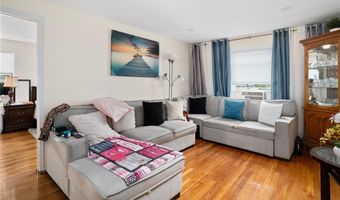 370 Montgomery Ave, Cranston, RI 02905