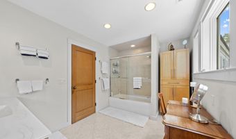 476 Baxter Neck Rd, Barnstable, MA 02630
