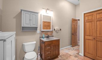 90917 240th St, Austin, MN 55912