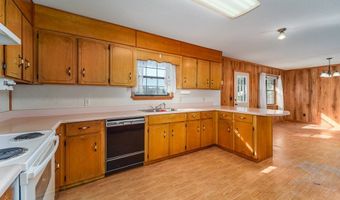 198 MEADOW Rd, Alma, GA 31510