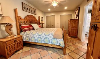 37801 N CAVE CREEK Rd 23, Cave Creek, AZ 85331