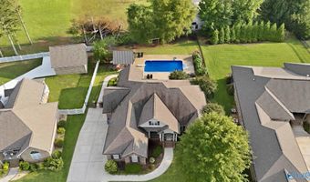 704 Shasta Dr, Albertville, AL 35950