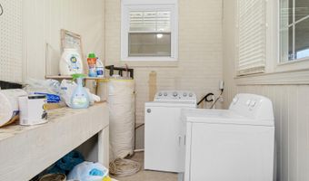 384 Snow Hill St, Ayden, NC 28513