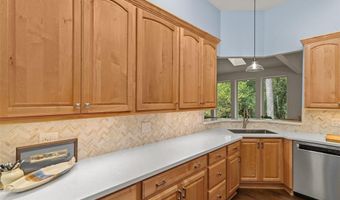 915 Timber Glen Ln, Ballwin, MO 63021