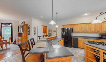 2 Ewes Ln, Bella Vista, AR 72715