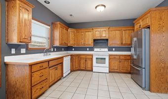 214 Hillside Dr, Baldwin City, KS 66006