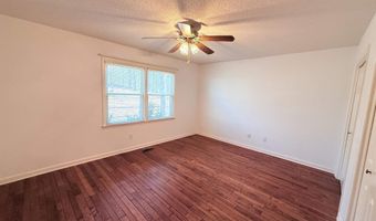 1975 Pine Lake Dr, Arab, AL 35016
