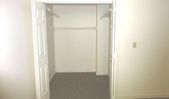 221 Judd Sq 221, Wallingford, CT 06492