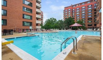 1121 ARLINGTON Blvd 526, Arlington, VA 22209
