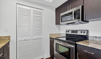 19501 W Country Club Dr 605, Aventura, FL 33180