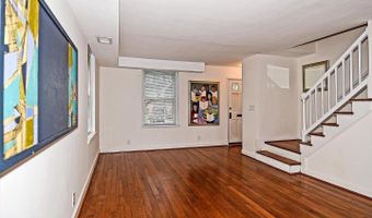 2829 S ABINGDON St B, Arlington, VA 22206