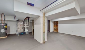 49 Gilbert Ave, Bloomfield, CT 06002