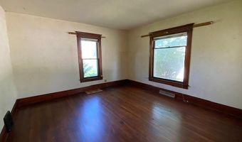 319 N 10th St, Atchison, KS 66002