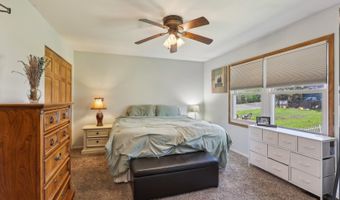 277 Sunset Ln, Antioch, IL 60002