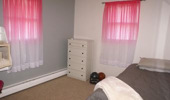 102 Linda Ln, Aberdeen, SD 57401