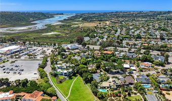 2086 Playa Rd, Carlsbad, CA 92009