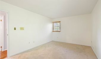 8502 WOODBINE Ln, Annandale, VA 22003