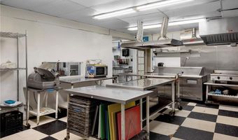 3 Carroll Ave, Newport, RI 02840