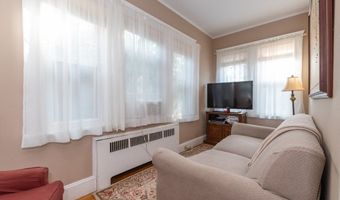 33 Murdock St, Boston, MA 02135