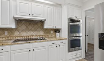 96 Summit Ridge Dr, Brandon, MS 39042