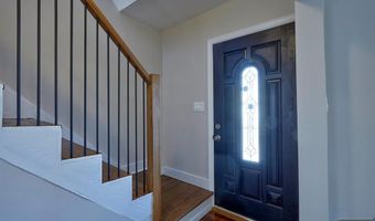 6 Levitt Ave, Bergenfield, NJ 07621
