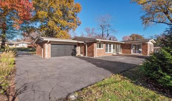 347 Sudbury Ln, Ballwin, MO 63011