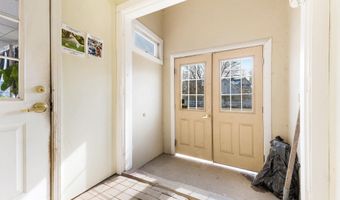 101 Leeman Hwy, Bath, ME 04530