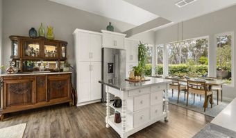 2708 Grove Ave, Carlsbad, CA 92008