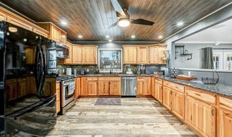 111 Elm Dr, Blakeslee, PA 18610