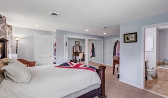 515 Park Club Ln, Amherst, NY 14221