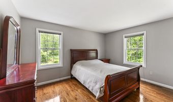 24 Ken Oaks Dr, Danbury, CT 06810