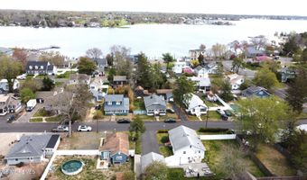 238 Forepeak Ave, Beachwood, NJ 08722