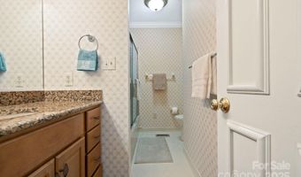 700 Crowfields Ln, Asheville, NC 28803
