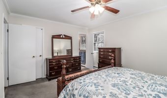 24 Prospect Dr, Brookfield, CT 06804