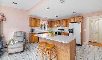 154 Chapmans Ave, Warwick, RI 02886