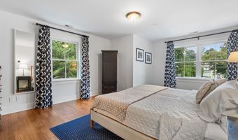 71 West Ave, Darien, CT 06820