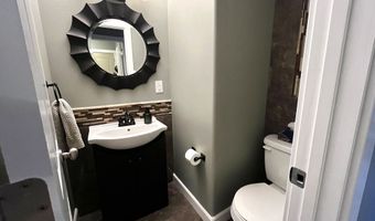 8498 Seattle Slew Ln, Indianapolis, IN 46217