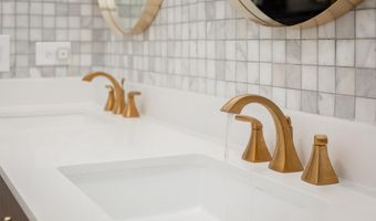 1211 VAN St SE 1211, Washington, DC 20003