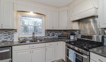 112 Sabra Ct, Apple Valley, MN 55124