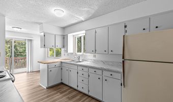 682 Chestnut St, Ashland, OR 97520