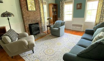 199 Main St, Belfast, ME 04915