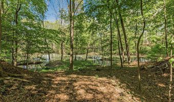 285 Corning Dr, Bratenahl, OH 44108