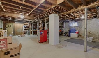 24 Thurston Ave, Newport, RI 02840