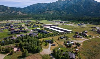 68 KELLY Ln, Alpine, WY 83128