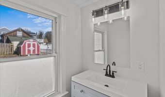 35 Church St, Allentown, NJ 08501