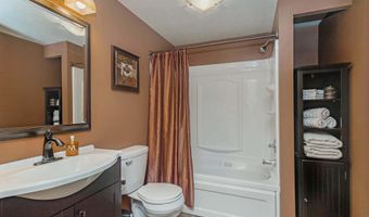 216 W Mountain Ash St, Brandon, SD 57005