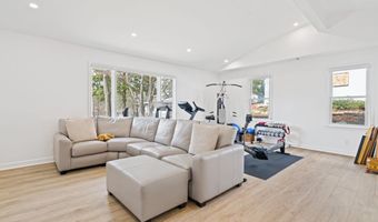 594 Hilltop Ln, Berkeley Lake, GA 30096